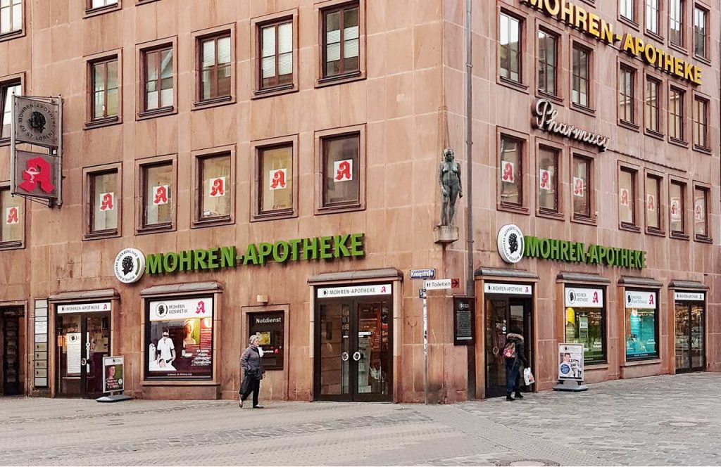 Apotheke Mohren Apotheke Zu St Lorenz Alteste Apotheke In